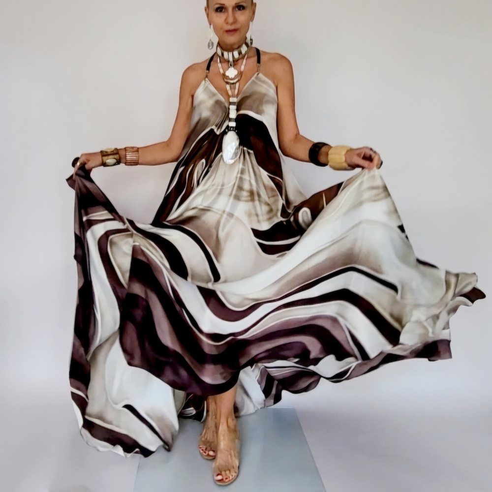 Designer Maxi Dress Luxury White/Chocolate Goun Resort Wear Maxi Dress One Size - Picture 8 of 13